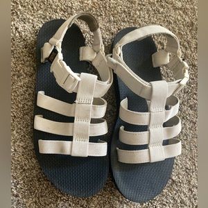 Teva Dorado women’s 9